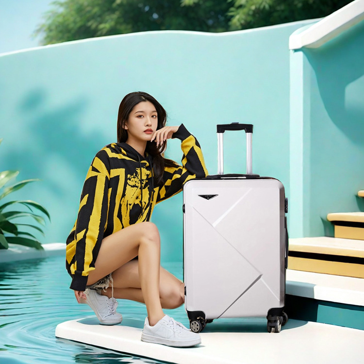 아이보리 화이트 럭셔리 모델