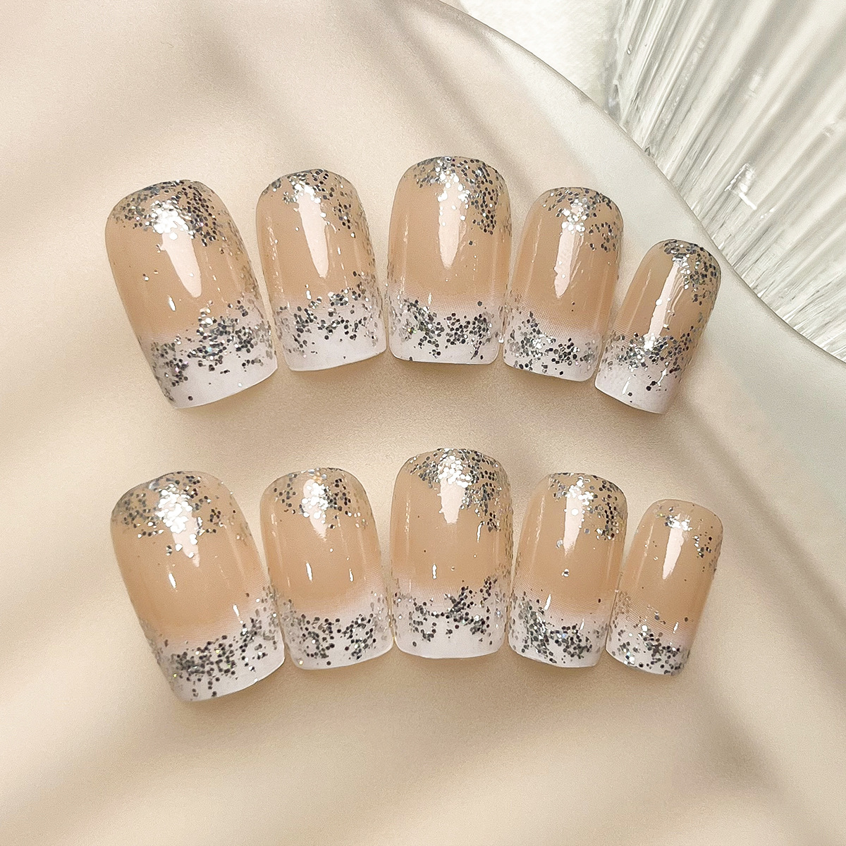 Uña de alta calidad sensación de brillo estrella de borde blanco de manicure francesa venta caliente pegatinas de uñas falsas para usar manicure