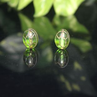 Middle ancient green glass carving turtle shell beads loose beads Qing dynasty old beads loose beads collection wholesale loose beads jewelry wholesale