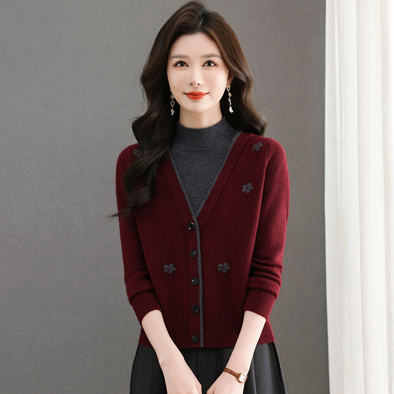 假两件毛衣女秋冬2025新款宽松洋气提花加厚针织衫内搭妈妈打底衫，女装针织衫/毛衣，妃慕昵服饰