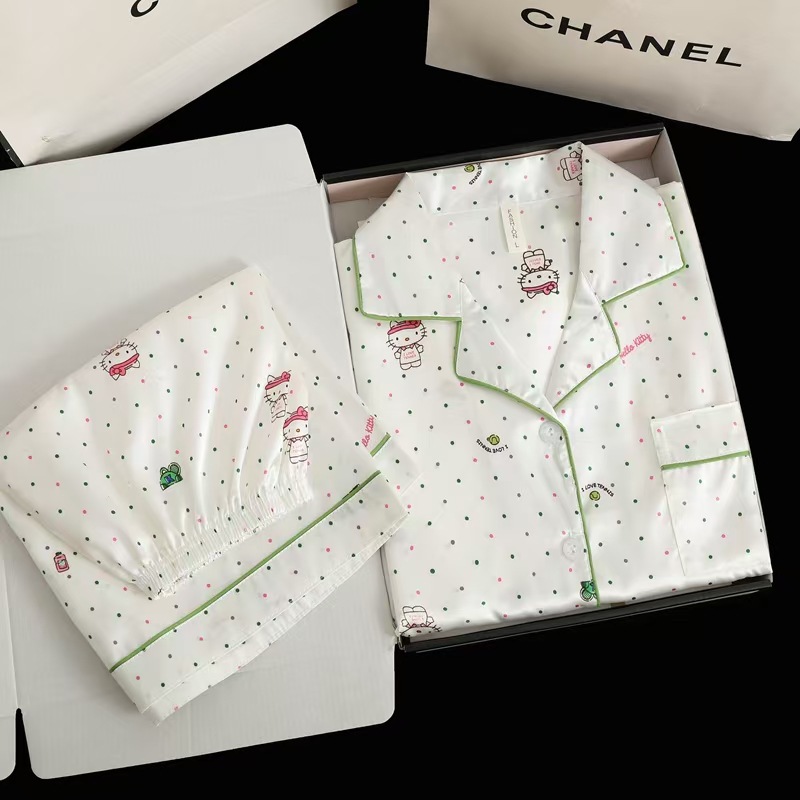 175 # 그린 도트 KT [반팔슈트]