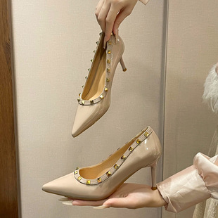 ��ɫ�Tᔸ߸�ЬŮ2026�����¿���^������ɫ���������|��Ь