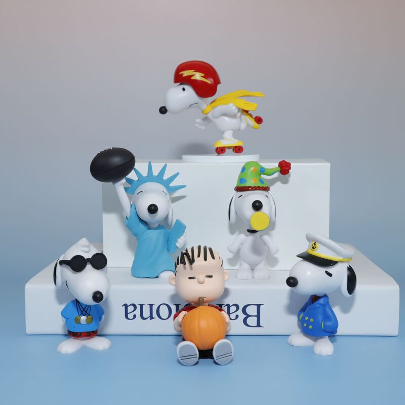 6 Concert Snoopy Series Figures, Dog Gashapon Dolls, Car Ornaments, Desktop Decoration Gifts for Women