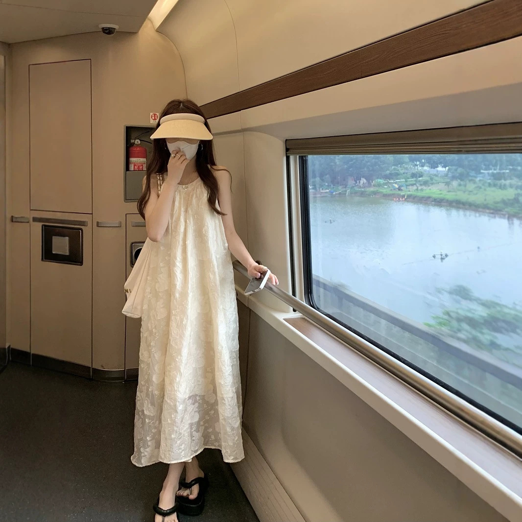 Váy liền maxi nữ cổ yếm dáng suông họa tiết hoa nổi — màu mơ