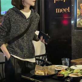 高级感慵懒风灰色拉链连帽100羊毛开衫女秋冬软糯亲肤针织衫卫衣