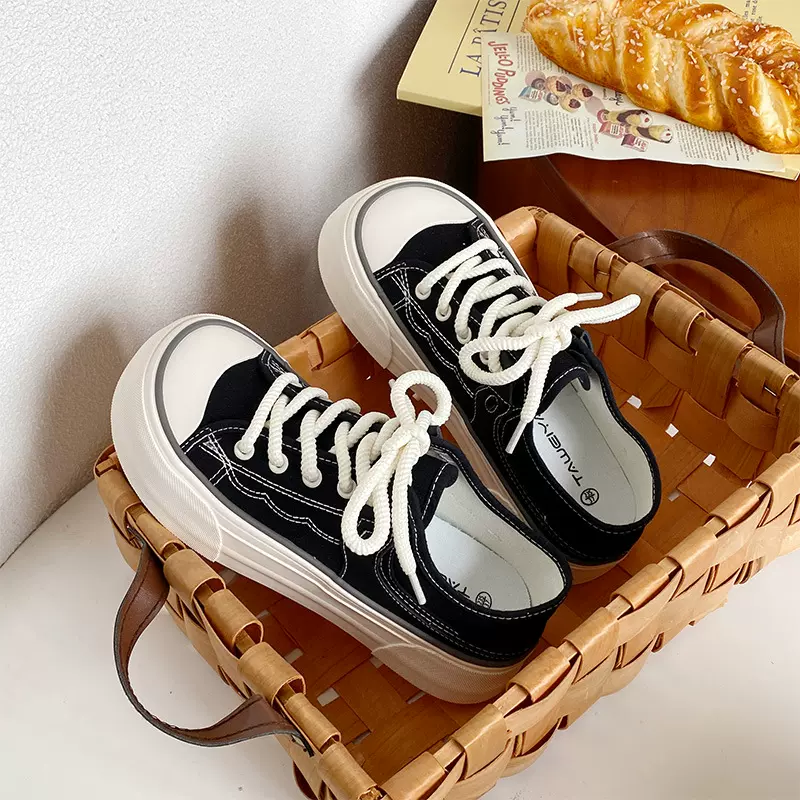 春季丑萌大头帆布鞋女可爱学生一脚蹬小白板鞋懒人俩穿厚底休闲鞋