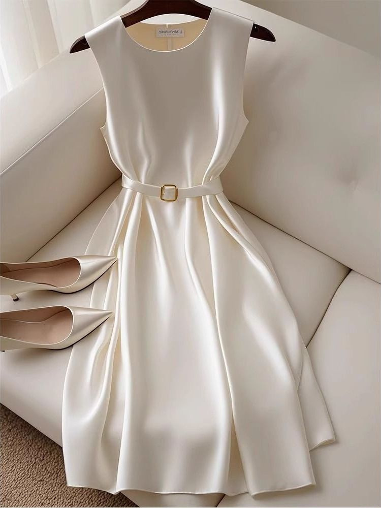Elegant white dress with sleeves sleevless, french style 3