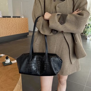 �^��ţƤҸ�����ذ�Ů��Ƥͨ�چμ����Შʿ�D��Ů������С������