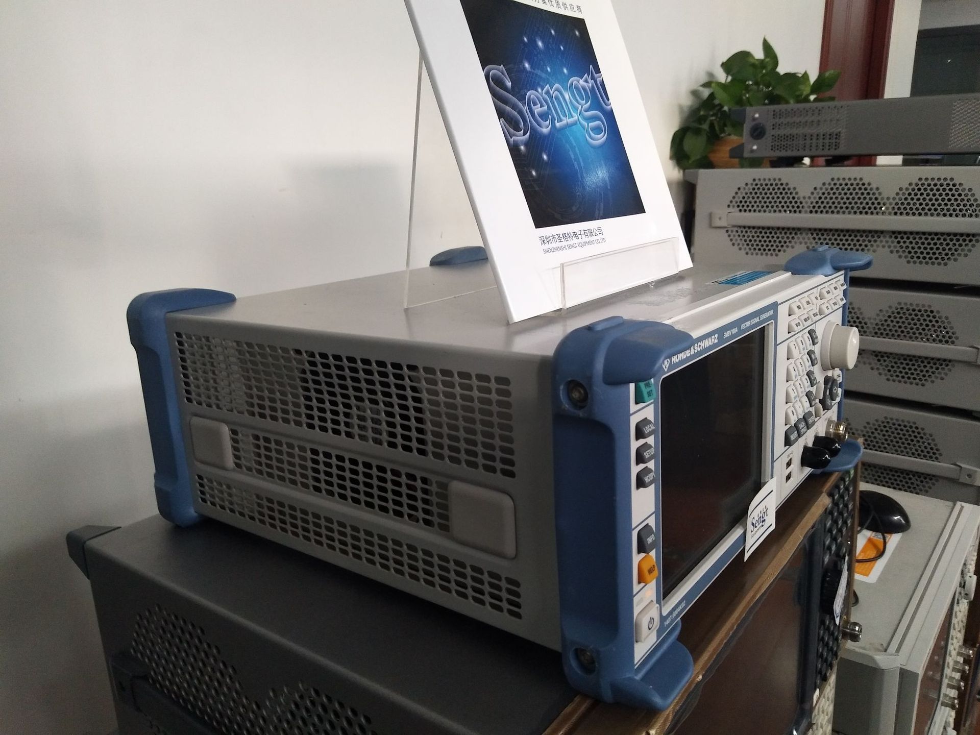 天津Rohde&Schwarz SMW200A矢量信号发生器罗德与施瓦茨