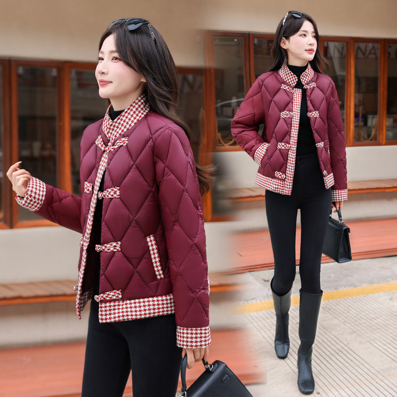 Diseño chino de estilo nacional de costura de algodón de invierno femenino coreano suelto de algodón de disco ligero 2024 image 3