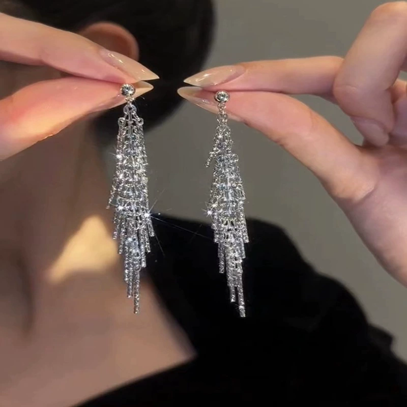 Summer small design fashionable universal earrings, high-quality style, light luxury style, 2023 collection