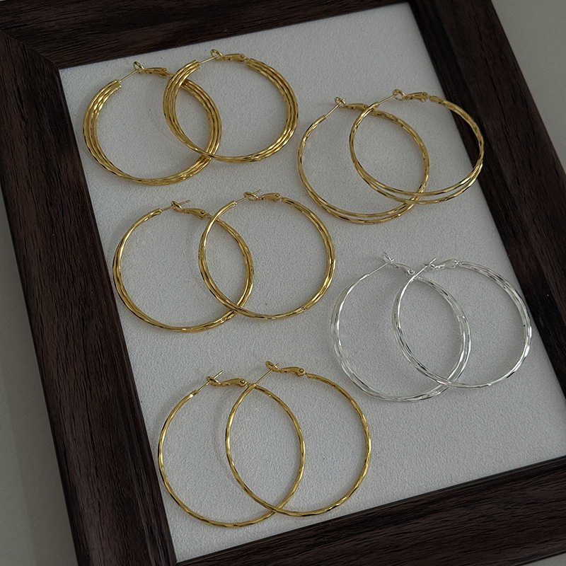 Minimalist Hammered Texture Plain Hoop Earrings, Niche High-End Commuting Casual Earrings, Light Luxury Versatile Earrings Wholesale