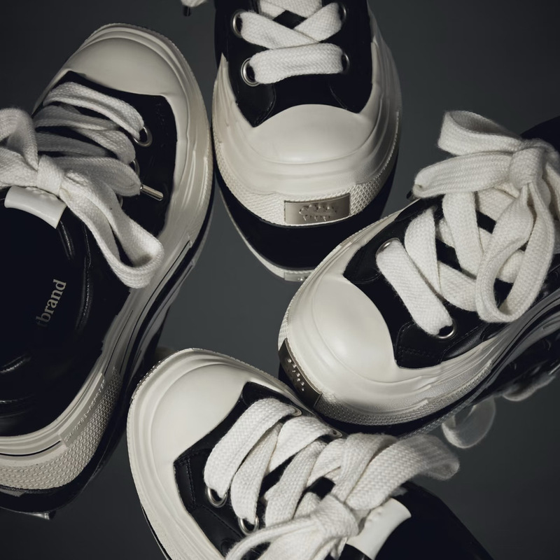 Shou Zhuoyuan Same Style Retro Thick-Soled Women's Shoes, Vintage Canvas Shoes with Height Increase, Celebrity Style White Shoes