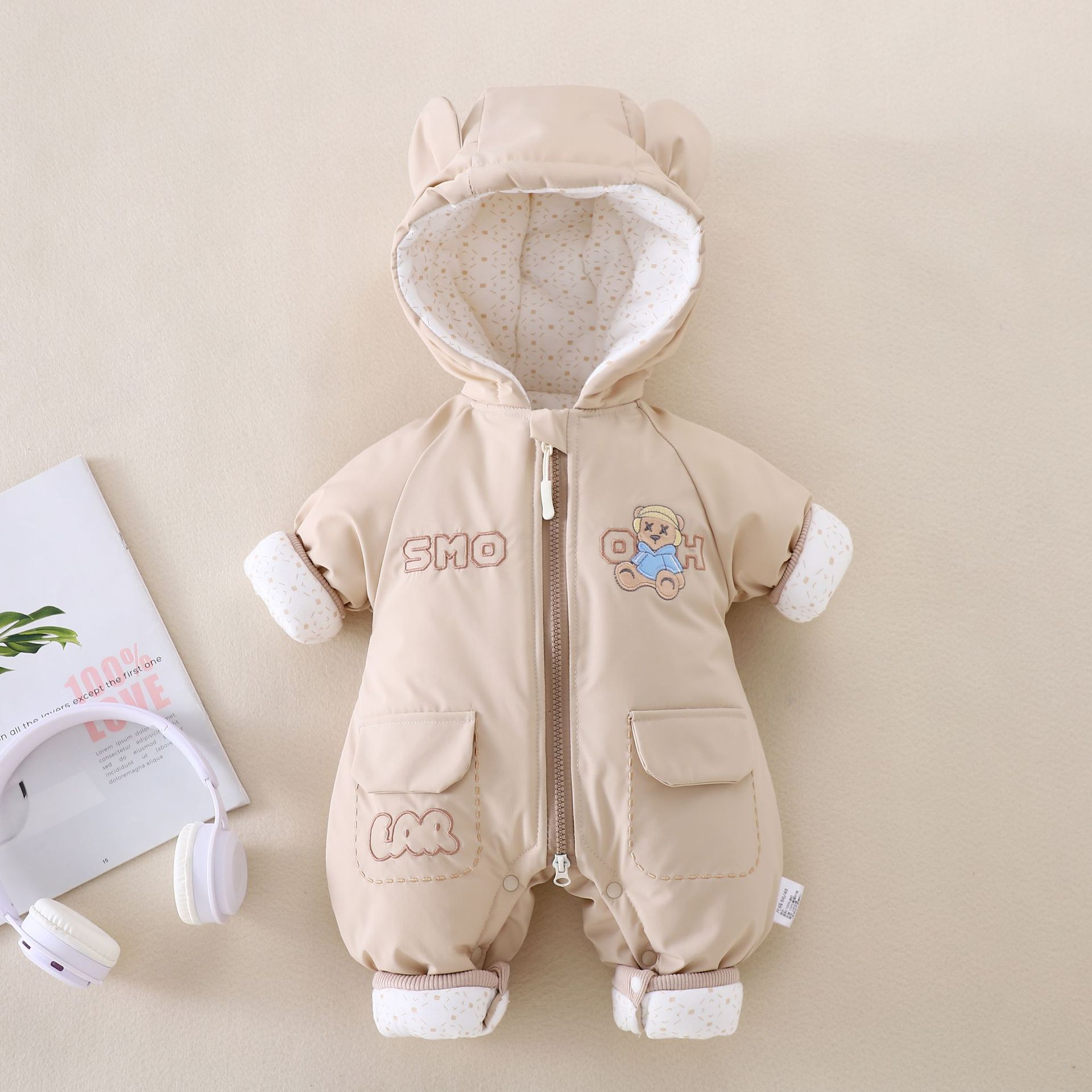 2025年新款加厚婴儿秋冬装冲锋衣防风连体衣男女宝宝加厚外出爬服