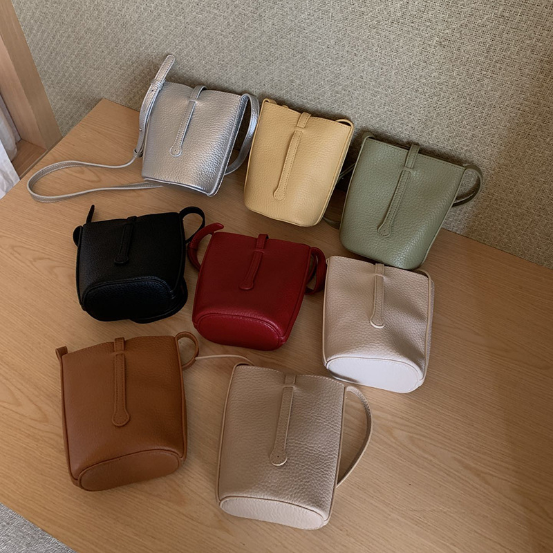 Borsa a tracolla da donna in ecopelle, piccola borsa a secchiello_voghion.com