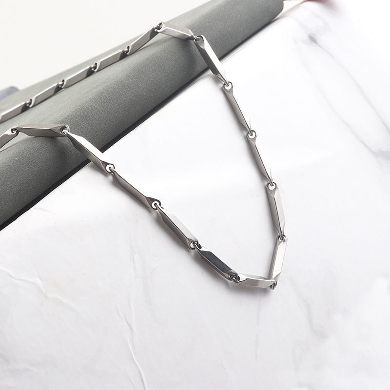 Minimalist Geometric Titanium Steel Chain Necklace For Men_voghion.com