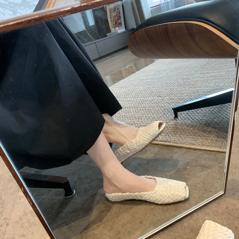 Ready Stock Shipped in Seconds! Grape Mom's Same Style Shoes Korean Style Cowhide Hand-Woven Square Toe Fish Mouth Flats Bottom Slippers for Women