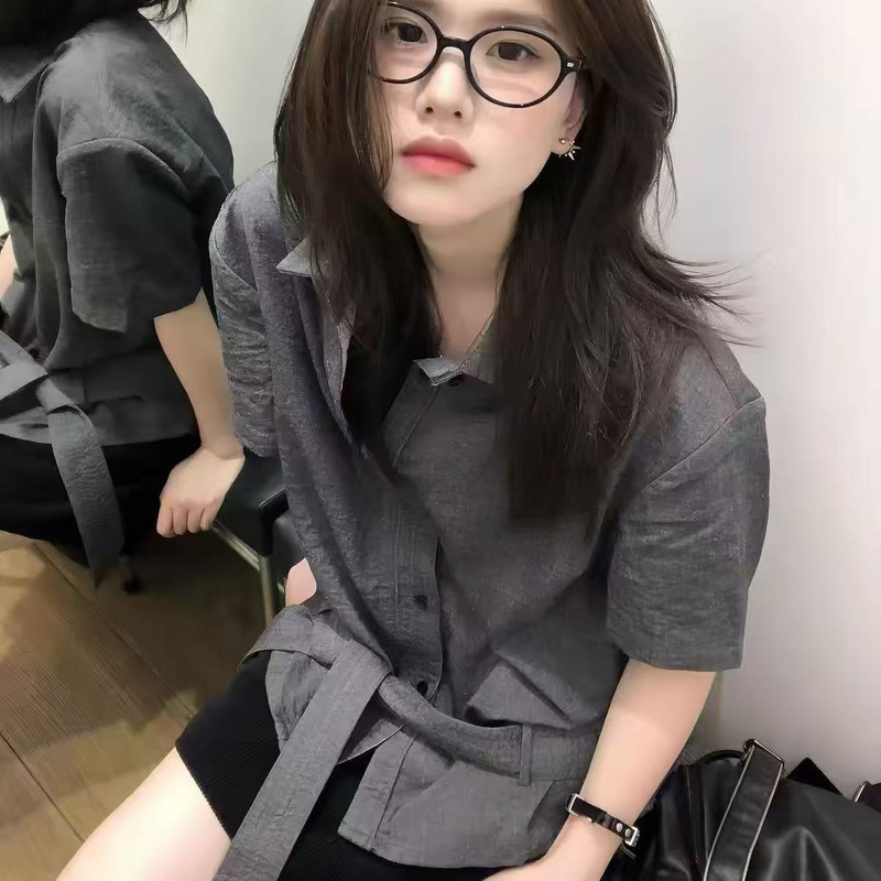 Elegant and sophisticated linen short-sleeve women's shirt with ribbons, summer casual textured elegant waist-cinching blouse Elegant and sophisticated linen short-sleeve women's shirt with ribbons, summer casual textured elegant waist-cinching blouse