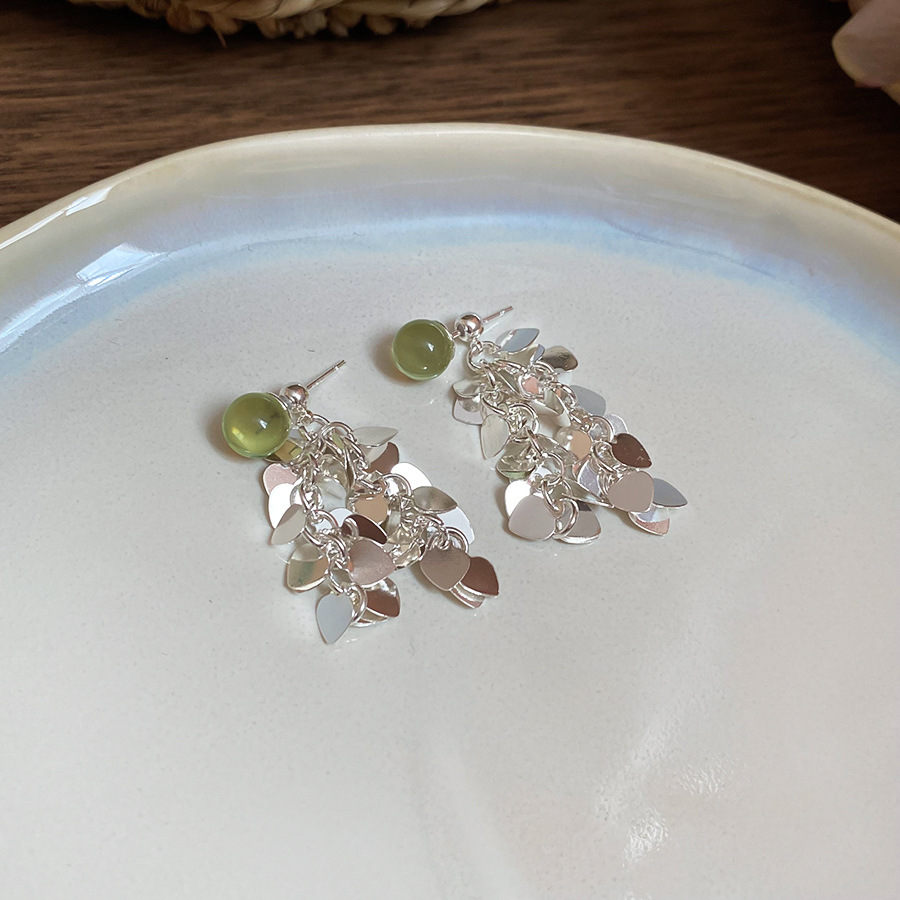 Aguja de plata-verde