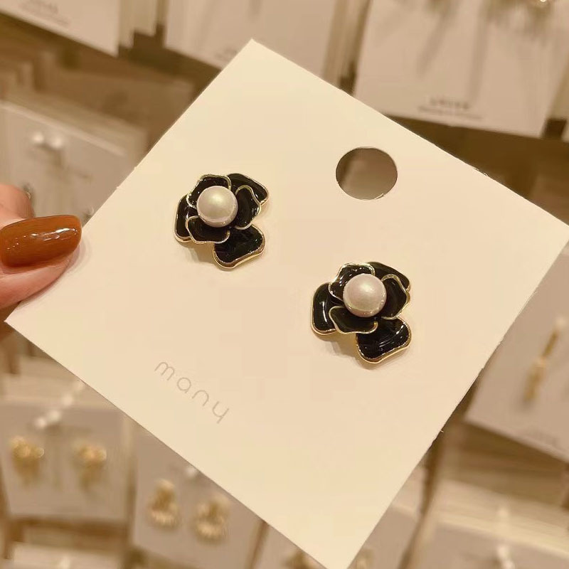 Flower Pattern 1 Pair Simple Style Flower Alloy Inlay Artificial Diamond Women's Ear Studs