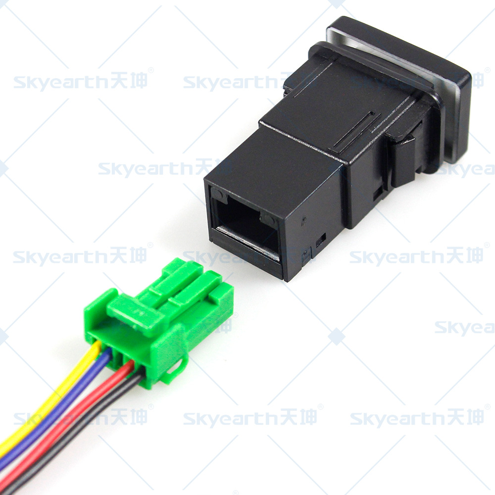 Adecuado para el viejo estilo dominante Reiz FJ Cool Road Ze agujero reservado modificado registrador de luz de conducción diurna botón de interruptor de luz antiniebla