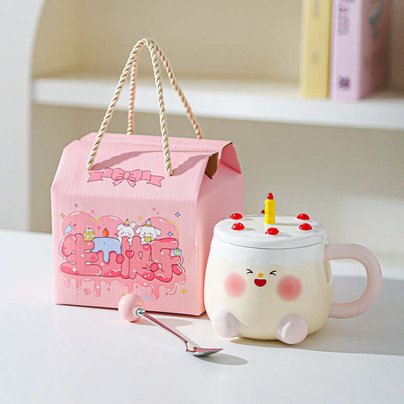 Taza de pastel de dibujos animados creativos Regalo de cumpleaños Regalo de mano Taza de cerámica Taza de agua linda de alto valor Taza con tapa