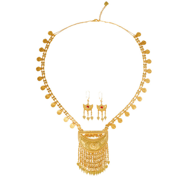 Necklace and earrings with tassels