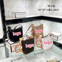 国境を越えた対外貿易2025の新製品の内胆包新製品の老花鎖単肩斜めショルダーバッグは脇下包バケツバッグを持っている