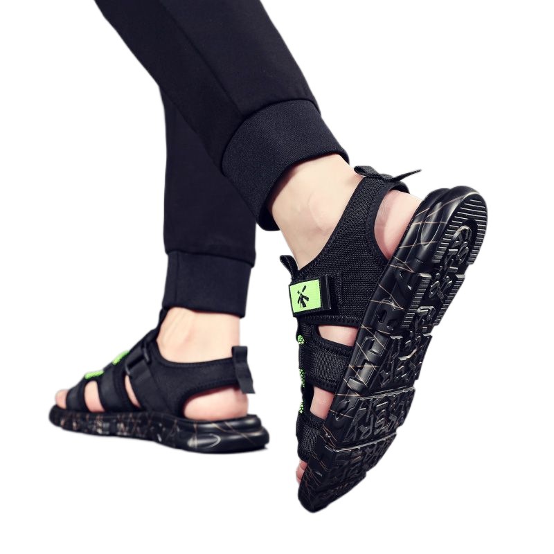 샌들 남자의 여름 야외 착용 2023 새로운 두꺼운 유일한 비치 신발 스포츠 캐주얼 유행 야외 남성 슬리퍼