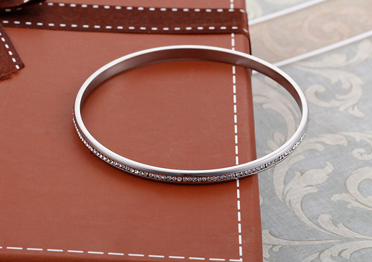 new style stainless steel simple electroplating full diamond ladies bracelet wholesalepicture2