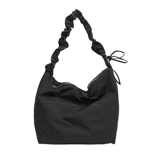 Japanese casual drawstring handbag ins small fresh pleated shoulder women's bag Internet celebrity fashion nylon cloth crossbody bag
