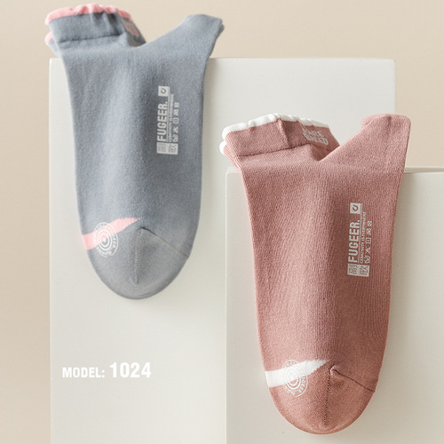 Lyrical edge fashionable women's boat socks, spring and summer women's socks, combed cotton short socks for women and girls, thin shallow mouth women's socks
