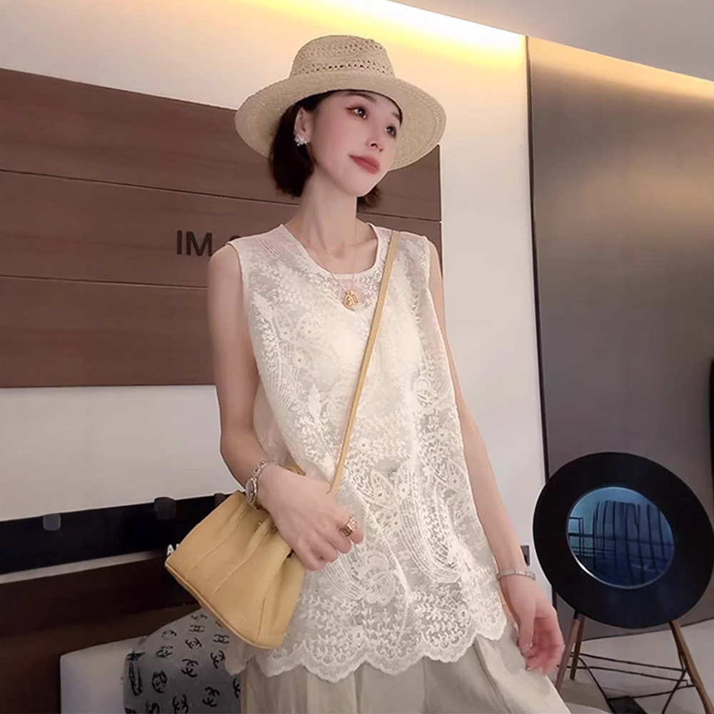 Lace silk body-friendly summer fashionable vest with a round collar…