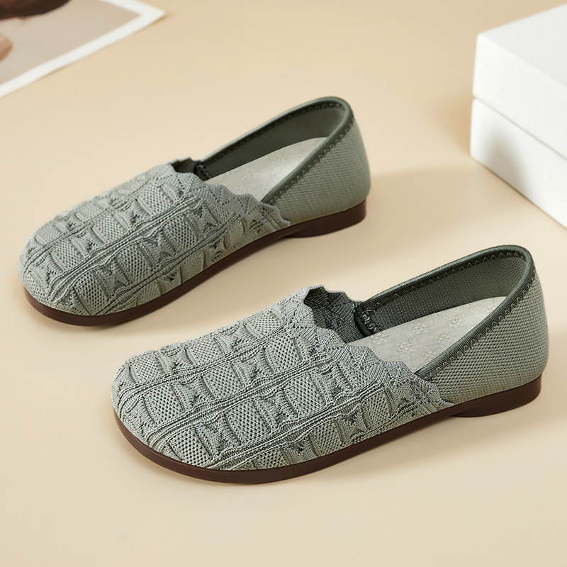 2025 primavera nuevos viejos zapatos de tela de Beijing zapatos de mujer transpirables antideslizantes zapatos de tela de cama zapatos casuales de mujer suave