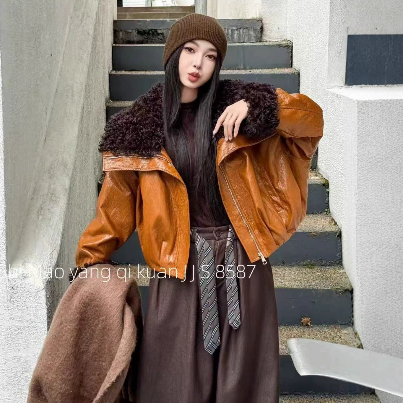 Короткий пуховик, подросткам, утепленная зимняя укороченная куртка, 2 размера (M/L)