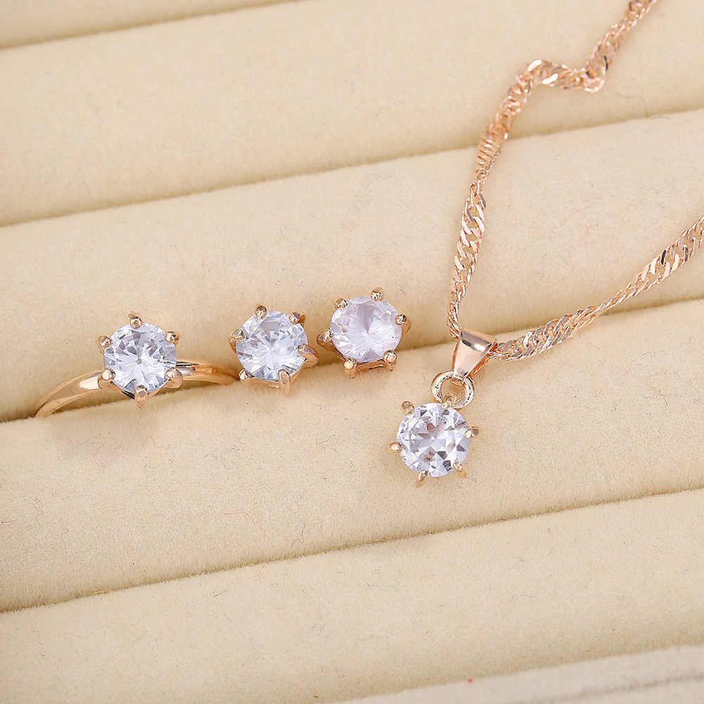 Collar de personalidad de temperamento de moda europea y americana transfronteriza Pendientes Conjunto de anillo Accesorios de cena de cercanías Conjunto de joyería de alta calidad