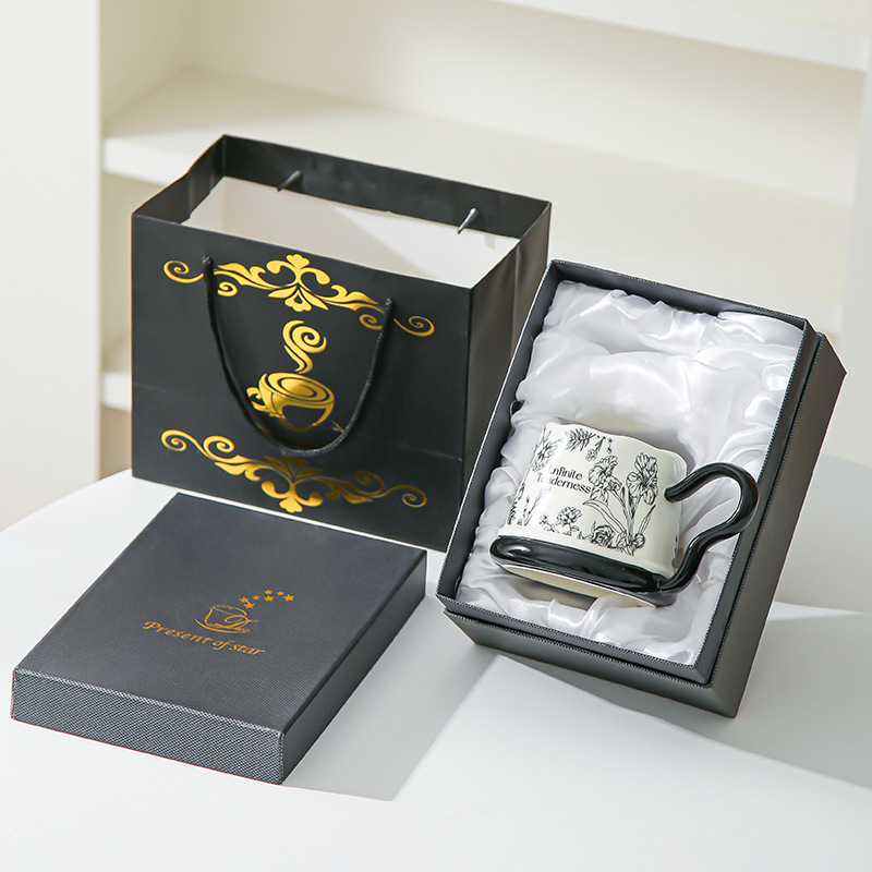 Tazas de cerámica de alto valor nominal tazas de café tazas de leche de alto nivel de sensación de taza de agua casera regalos de mano al por mayor