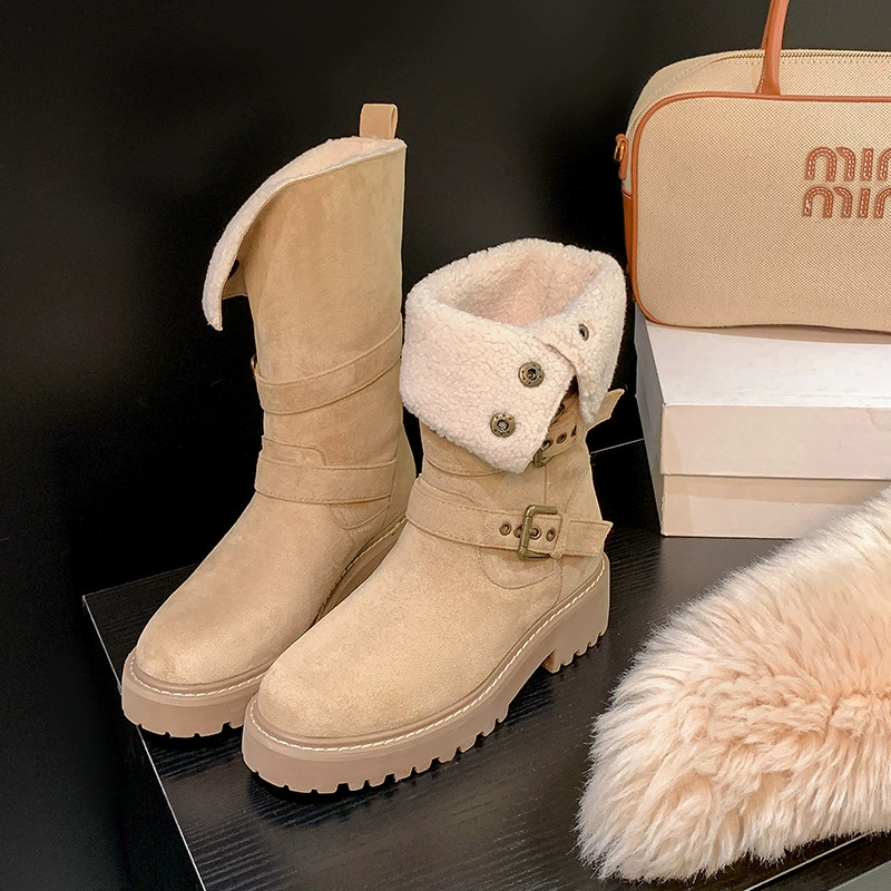 Ботинки Martens полусезонные с меховой подкладкой, платформенная подошва, средней высоты