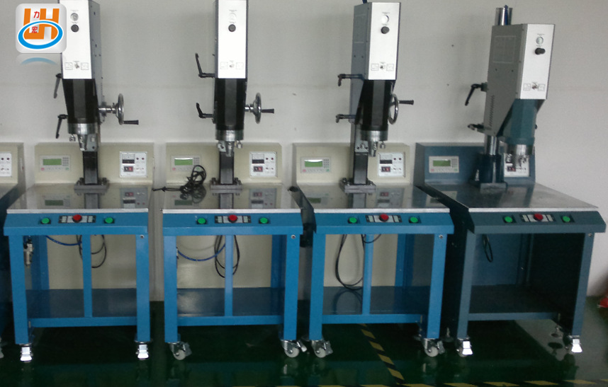 厂家直供3200W大功率超声波塑胶焊接机