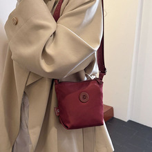 б���ŮС����ţ�򲼷�ˮ���Ě��|�μ�С����r�д������֙C����