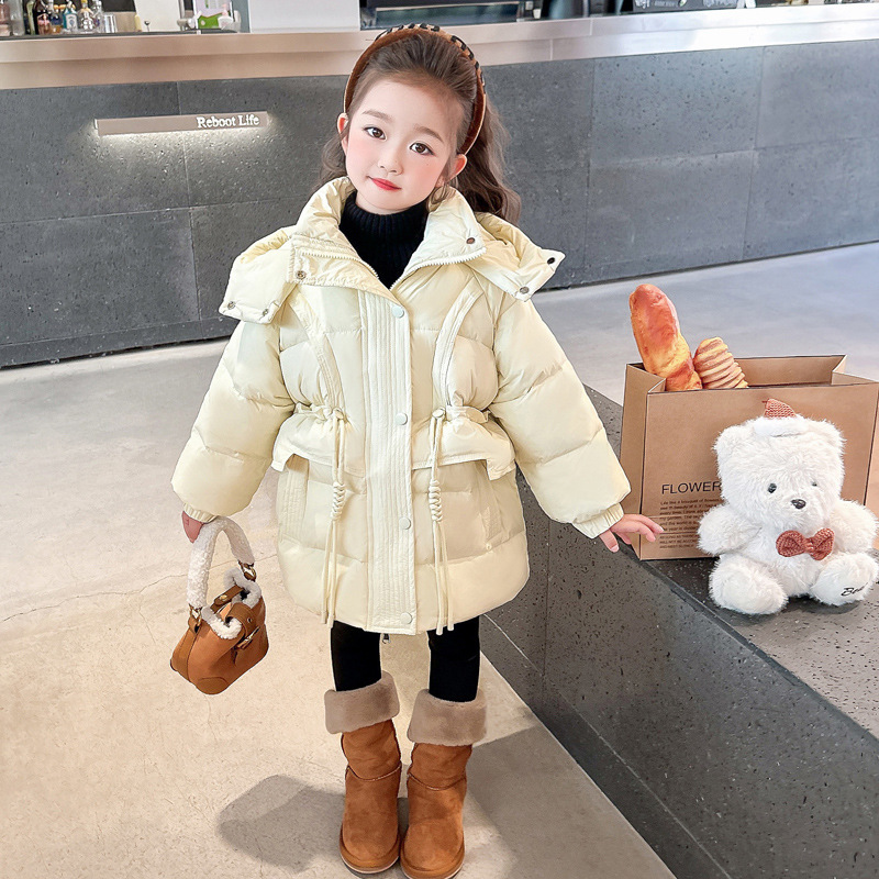 Chaqueta de plumón para niñas invierno 2025 nuevo estilo de moda de estilo occidental bebé calentamiento de invierno para niños invierno abrigo grueso