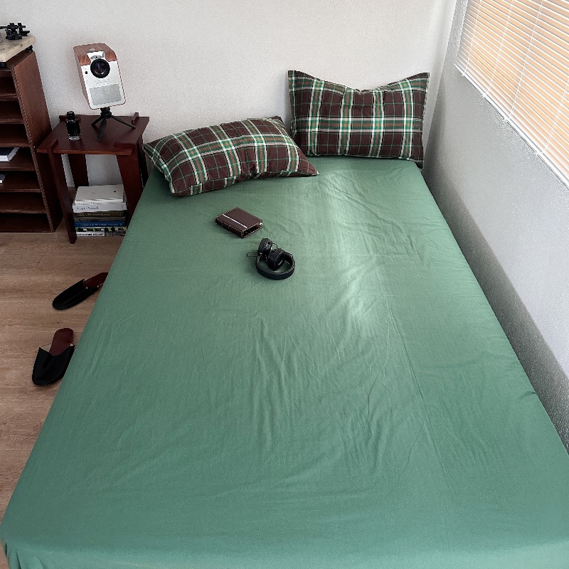イン無地シンプルな純綿シングルピースベッドシーツ純綿シングルピースキルト 1.8 ボックスシーツマットレスプロテクターベッドカバー卸売
