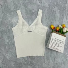 m iu 网孔V型针织小背心女25夏季6月新款标签字母带单穿叠穿背心