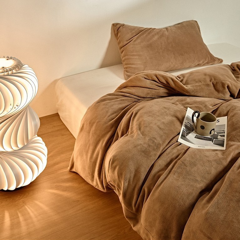 高品質の純色230gの牛乳の絨毯の布団カバー