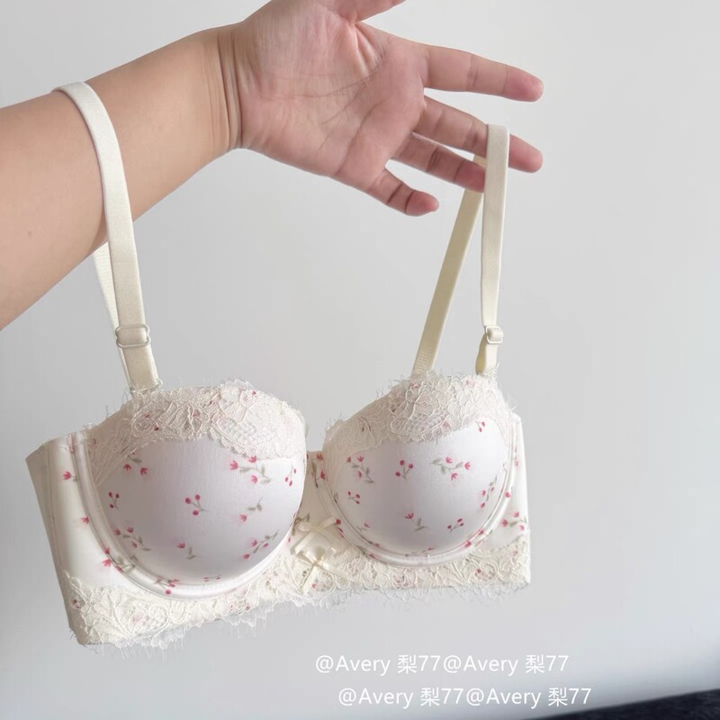 "Jasmine White Tea" Three-Dimensional Cup~ French-Style Pure Desire Lace Aa Cup Bra for Women, Small Chest Push-Up Bra "Jasmine White Tea" Three-Dimensional Cup~ French-Style Pure Desire Lace Aa Cup Bra for Women, Small Chest Push-Up Bra