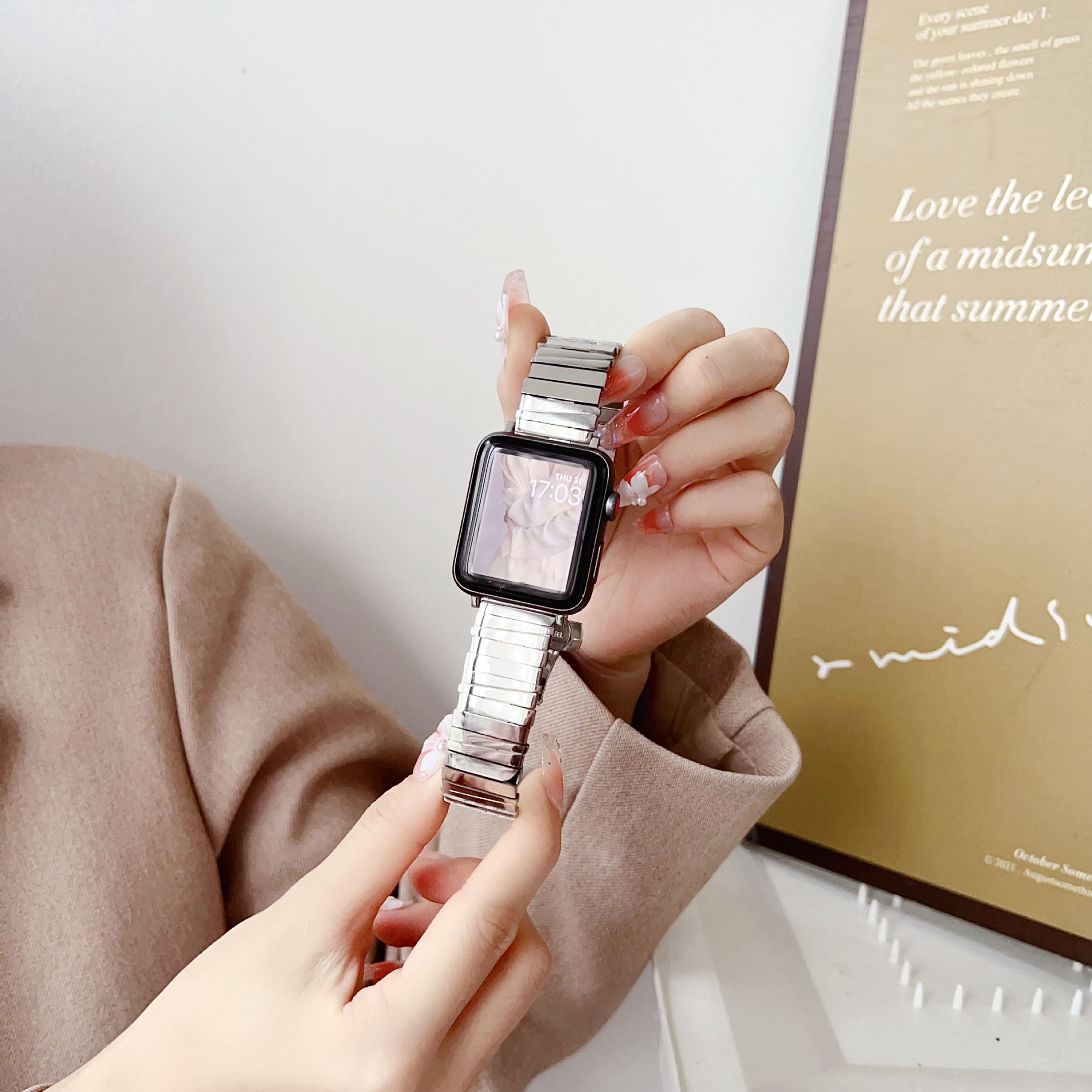 適用於蘋果6789代智能手錶錶帶 iWatch se不規則金屬手錶腕帶