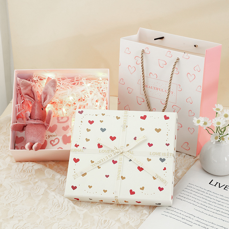 Explosiones de arco en stock caja de regalo para novia caja de regalo cuadrada caja de cumpleaños lápiz labial caja de embalaje de cosméticos al por mayor