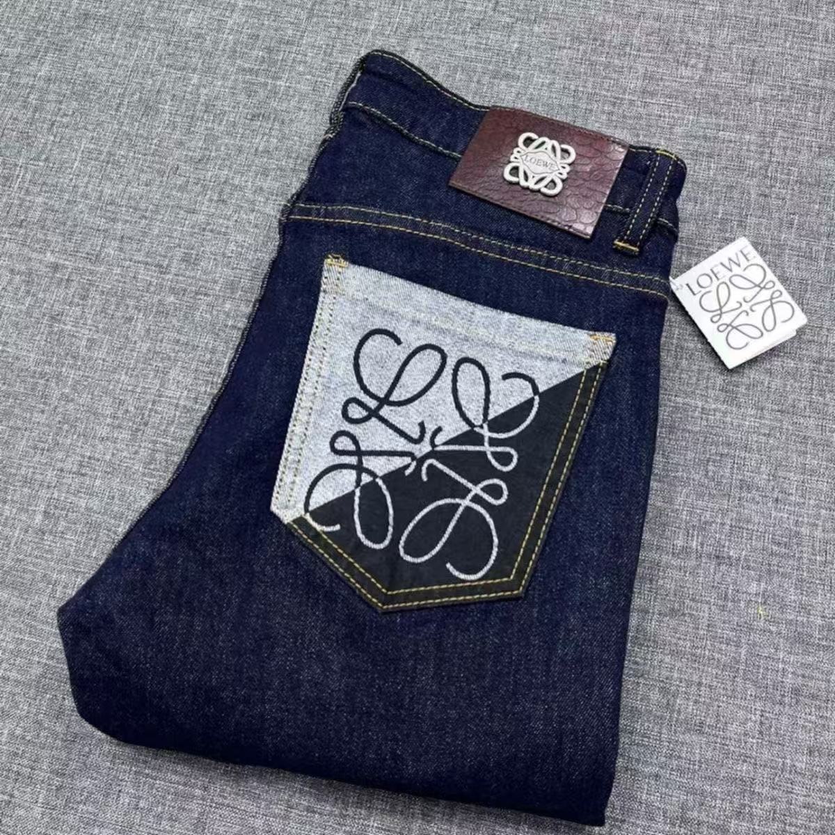 European high street fashion men's slim-fit jeans, trendy brand new dark blue business style, spring/summer fashion casual trousers