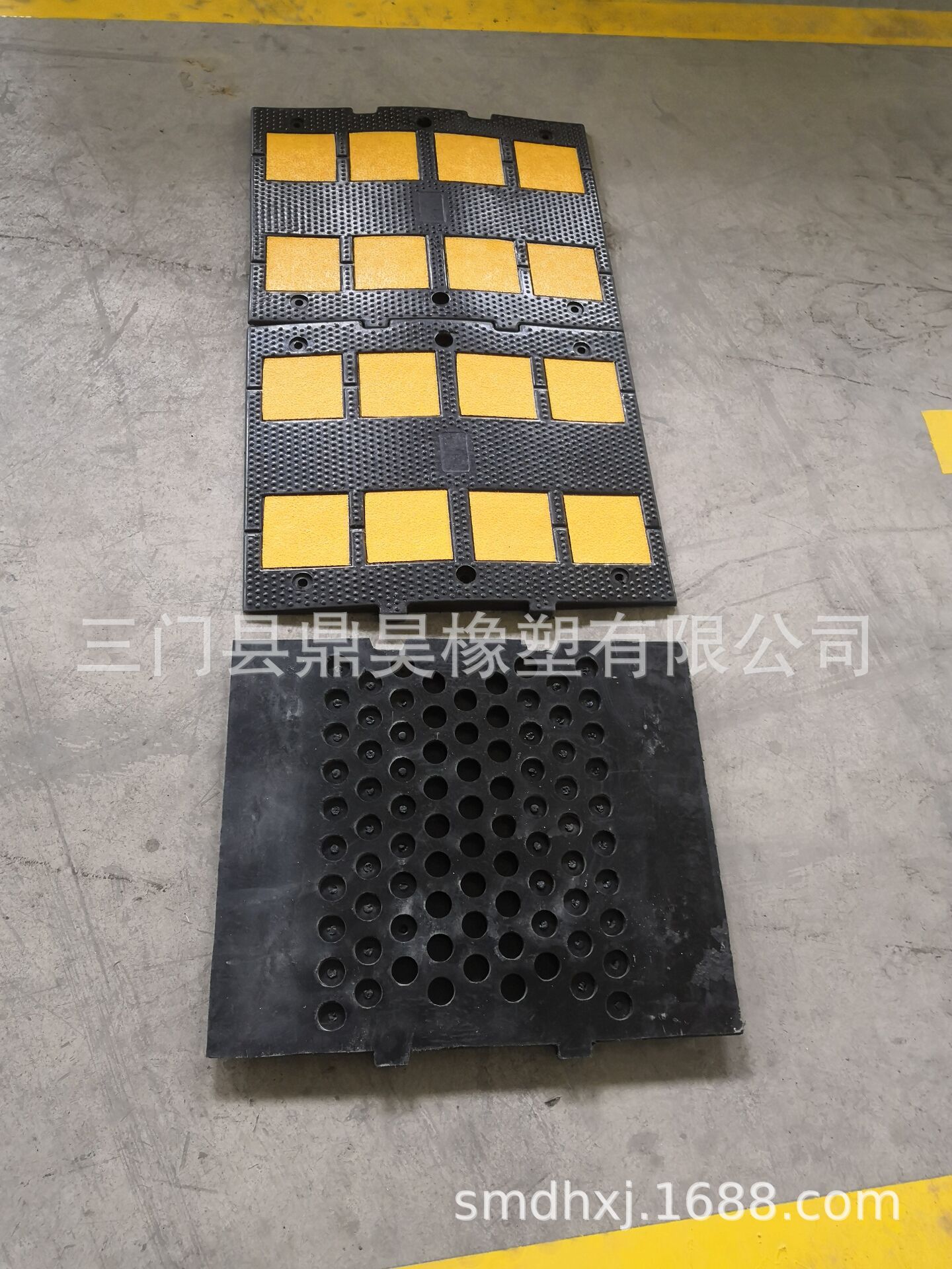 橡胶减速带欧式减速带反光贴减速带加宽减速板减速垄减速块防滑垫