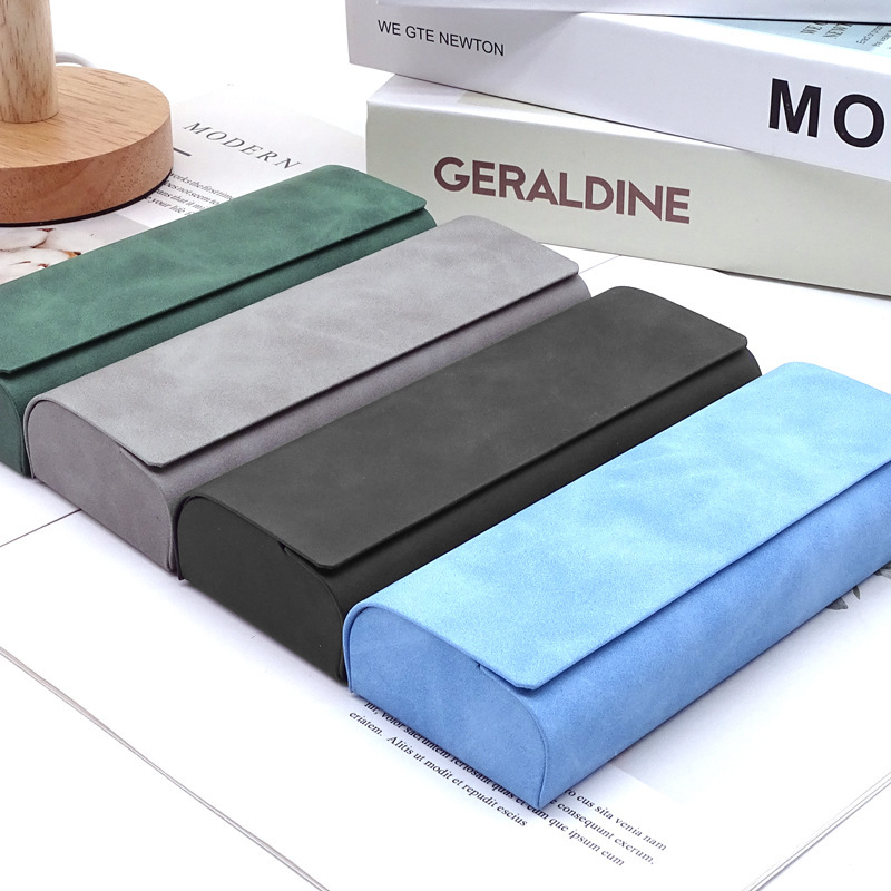 Caja de gafas portátil avanzada de cuero con hebilla magnética Caja de gafas de almacenamiento de compresión retro óptica Nueva caja de espejo simple antideslizante